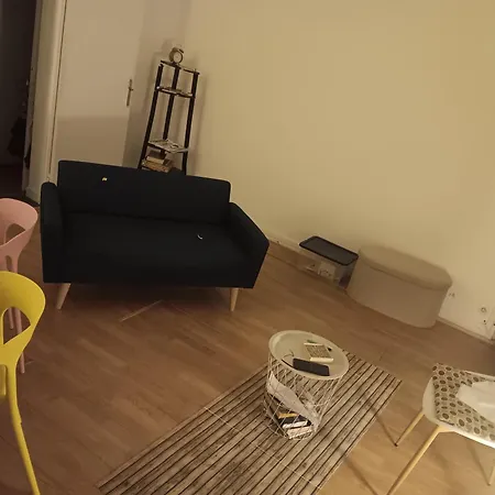 Olembe Garden Kapselhotell *