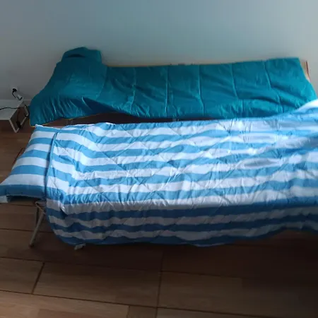 Olembe Garden Kapselhotell Avon