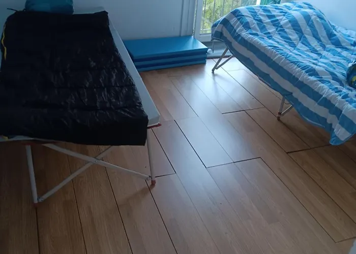 Olembe Garden 캡슐호텔 *